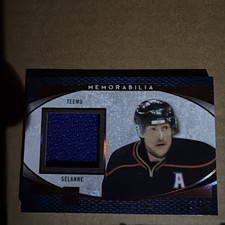 2017 Hockey In The Game Used Memorabilia Of Teemu Selanne # 25/35. Pre-Owned