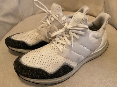 Adidas men s Ultra Boost athletic trainers shoes in size 12 - preowned