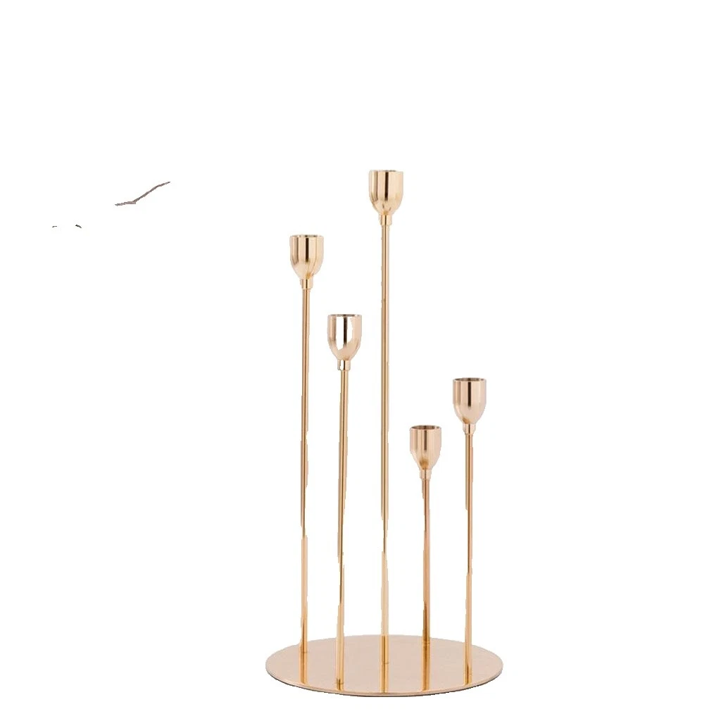 Металлические традиционные свечи подсвечники