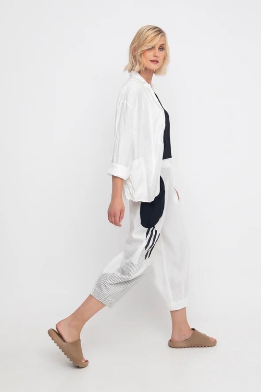 NWT $274 OZAI N KU Off White Crinkle Blazer L