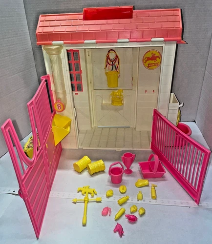 Vtg Barbie 1995 Feeding Fun Stable Playset #15506