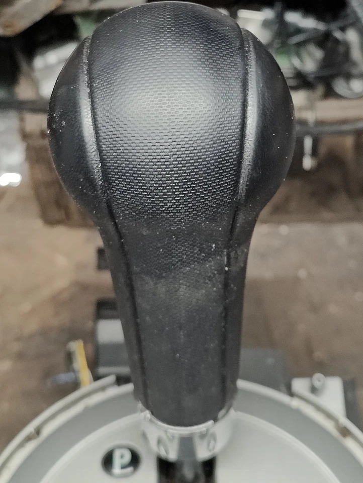 ✅ Selector de palanca de cambios de piso Mitsubishi Endeavor 2004-2011 OEM Foto 4 de 4