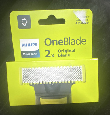 Philips OneBlade Face Blade Replacement 2-Pack for Men, Green QP220/51