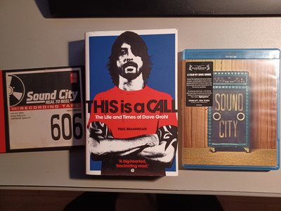 Dave Grohl (Foo Fighters) This is Call Buch/ Sound City Blu-ray und CD