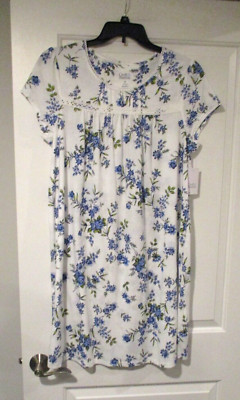 Croft and Barrow short sleeved nightgown size Medium
