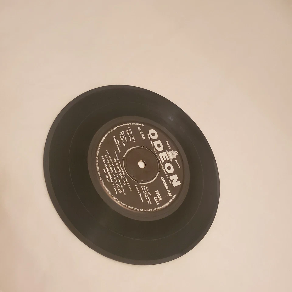 Hari Darshan Kalyanji Anandji Vinyl 7" Record Hindi 1972 Bollywood Indian 2244 - Image 3 of 4