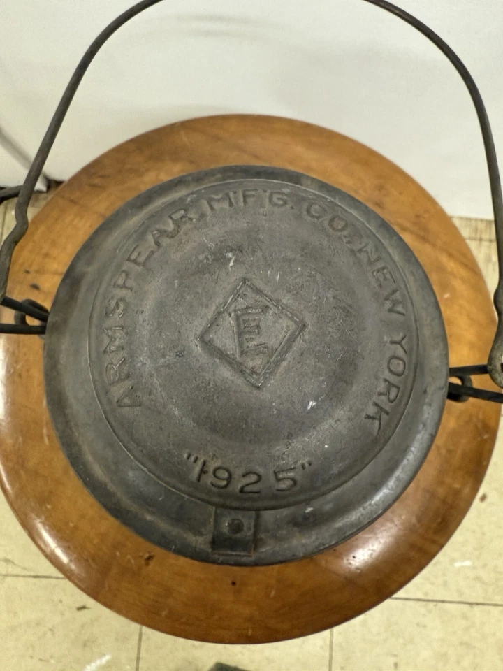 Vintage Armspear MFG Lantern 1925 Red Globe  - Image 2 of 4