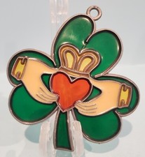 VTG STAINED GLASS STYLE CLADDAGH CELTIC IRISH SUN CATCHER Love Loyalty W/ Hook
