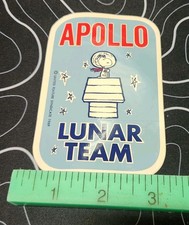 VINTAGE SNOOPY APOLLO LUNAR TEAM NASA SPACE STICKER DECAL