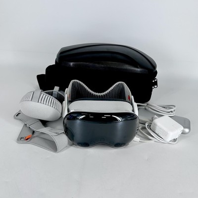 Apple Vision Pro VR Headset 256GB w/ Light Seal-21W/Dual Loop Band-M - Very Good