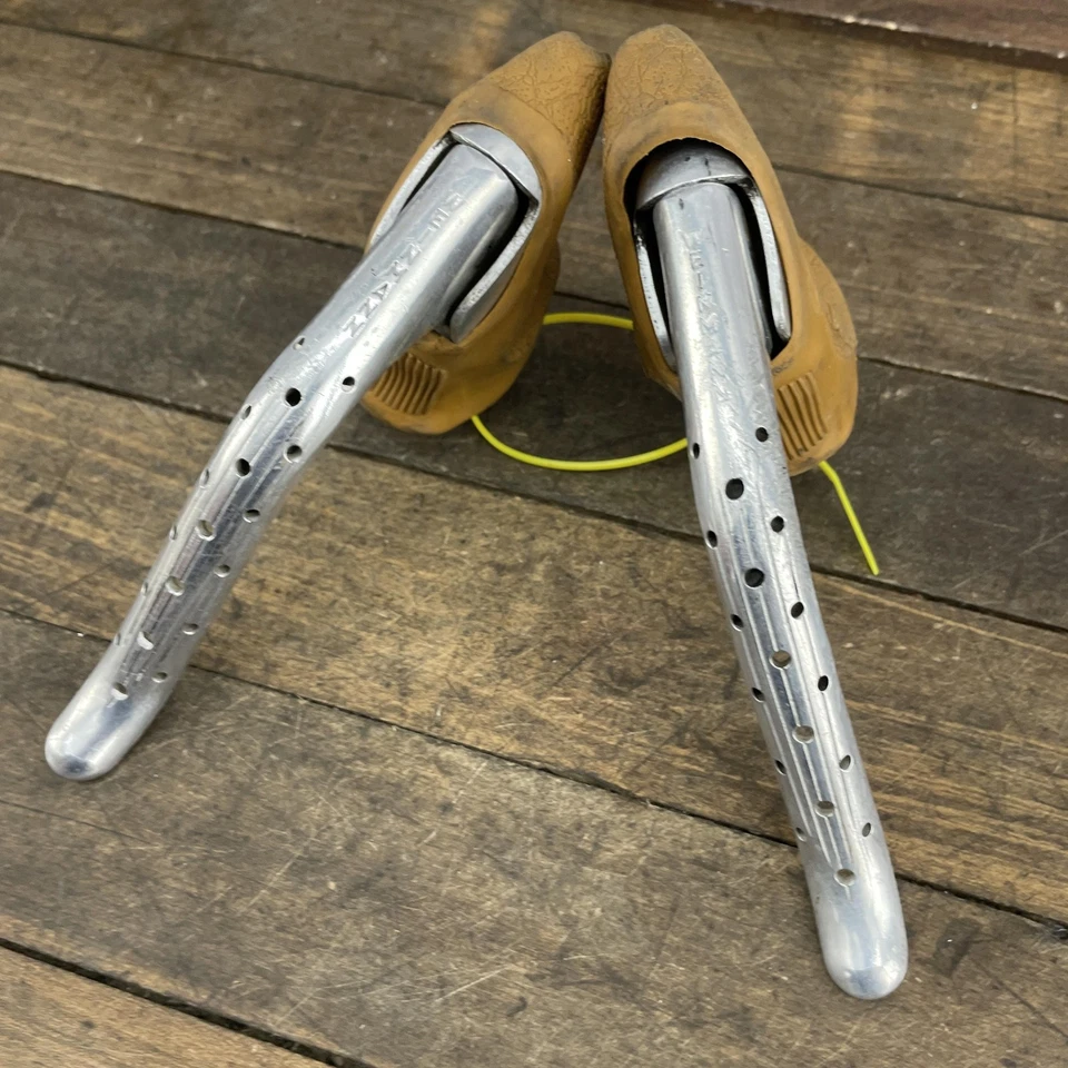 Vintage Weinmann Road Brake Levers Drilled Non-Aero Pair Drop Bar AME Hoods - Image 3 of 4