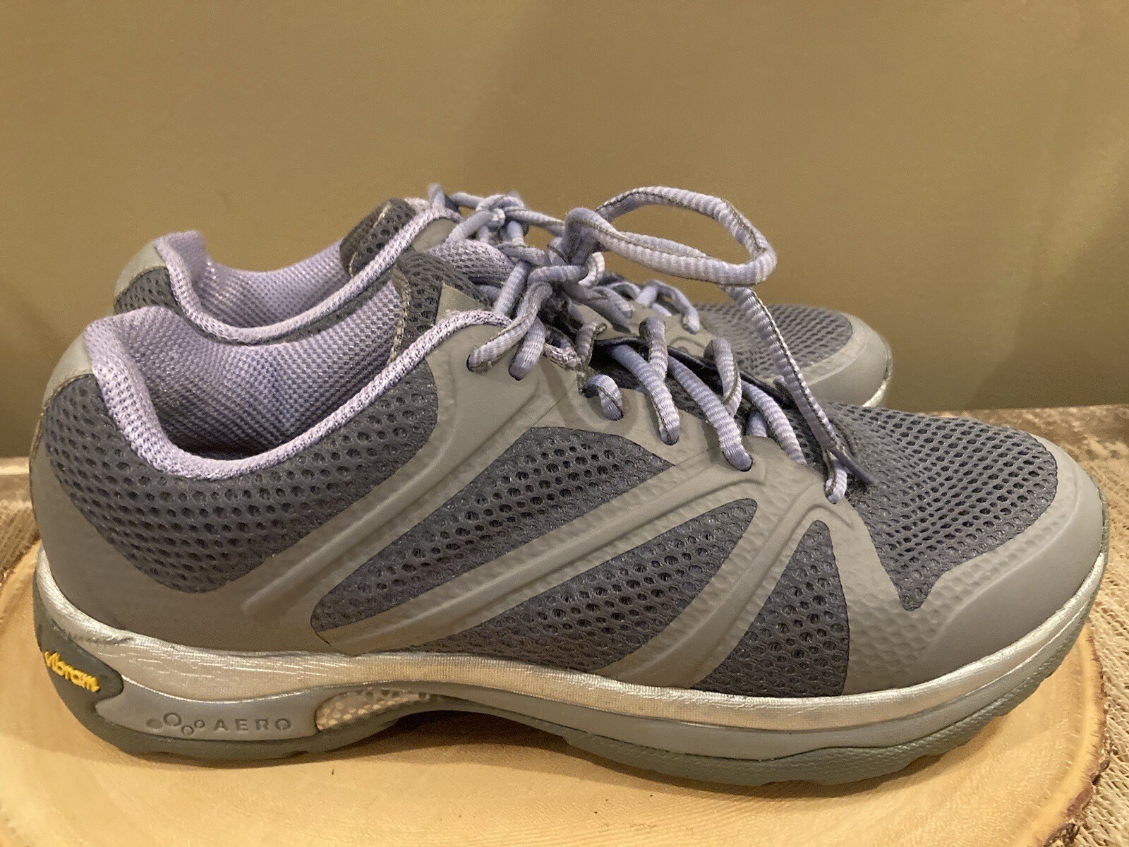 SAOLA Aero Adira taglia 9 M grigio suola Vibram sneakers stringate scarpe ortopediche da donna