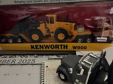 1/32 NEW RAY ORANGE  KEN W900  LOWBOY AND LOADER, NO PACKAGING # B 767