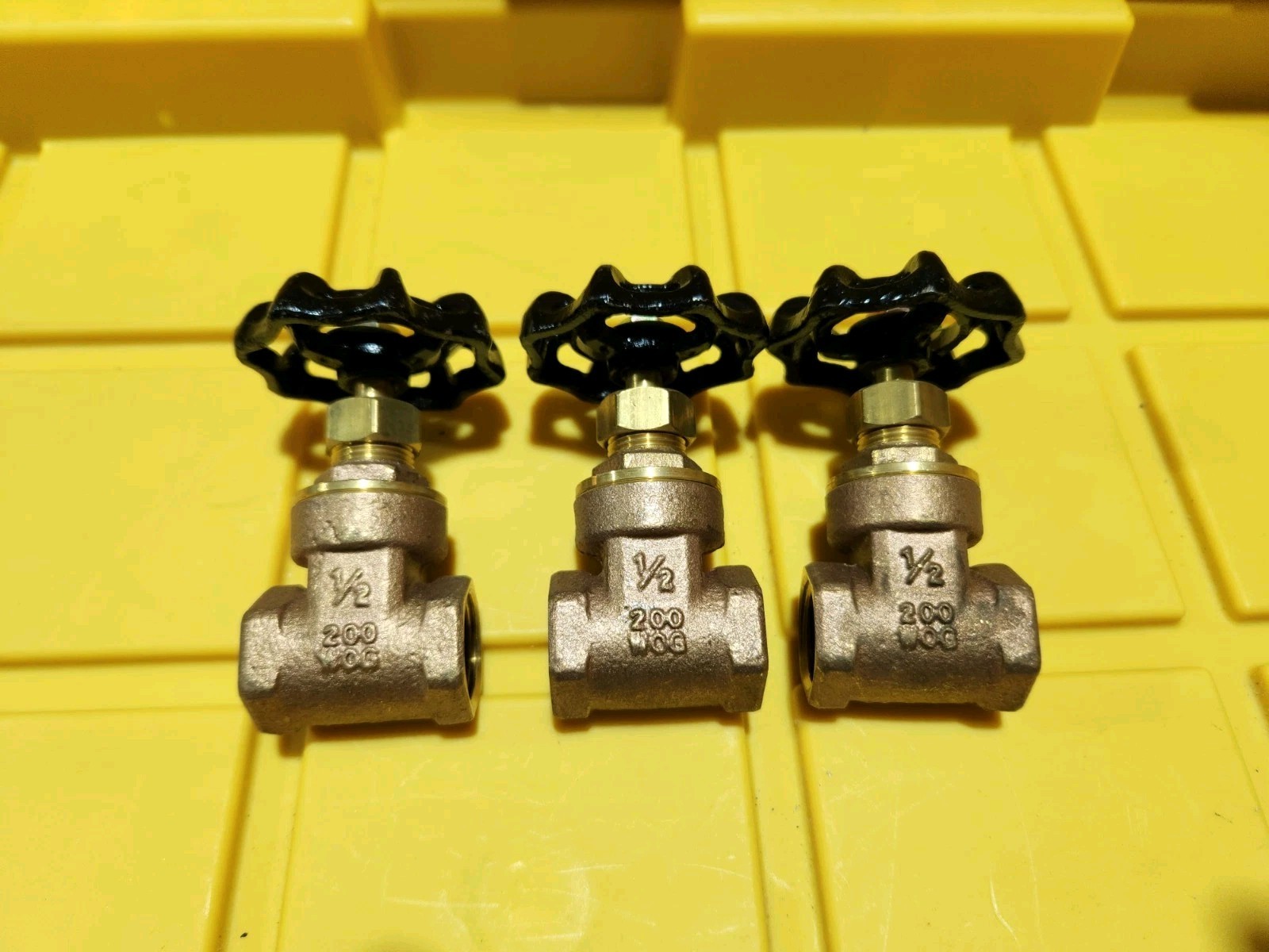 1/2" NPT Brass Gate Valve - 125 PSI  - 1/2 Inch - Qty 3