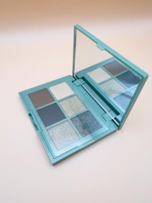 essence Dancing Green Eyeshadow Palette, 4,5 g