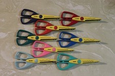 GROUP OF 8 DIFFERENT DESIGN CUT SCISSORS