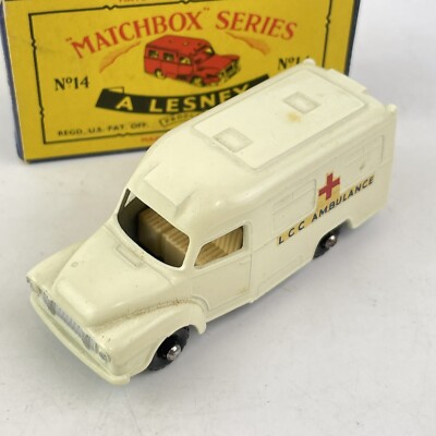 MATCHBOX 　No.14 　LOMAS AMBULANCE Vintage Boxed Matchbox Series Lesney No. 14 Lomas Ambulance New