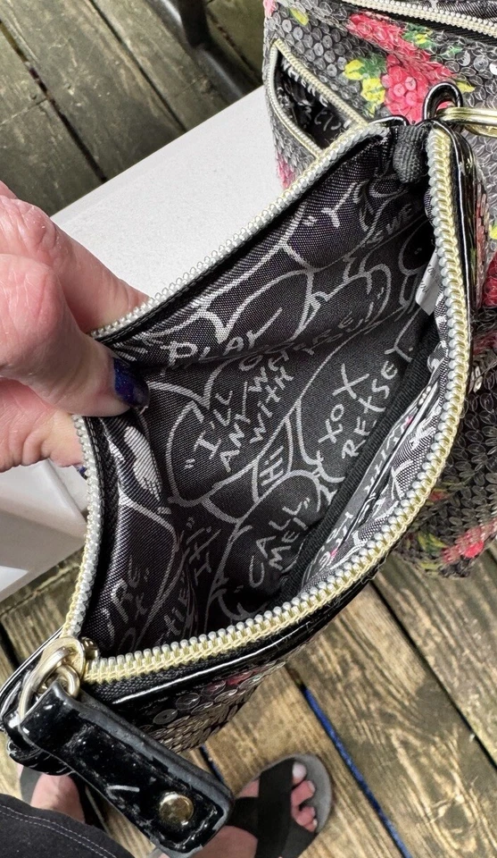 Bandolera Betsey Johnson Flor Lentejuelas con Monedero Foto 4 de 4