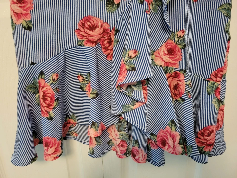 Saia Feminina Rosa Floral Babado Flare Listra Azul Silhueta NYC - Imagem 4 de 4