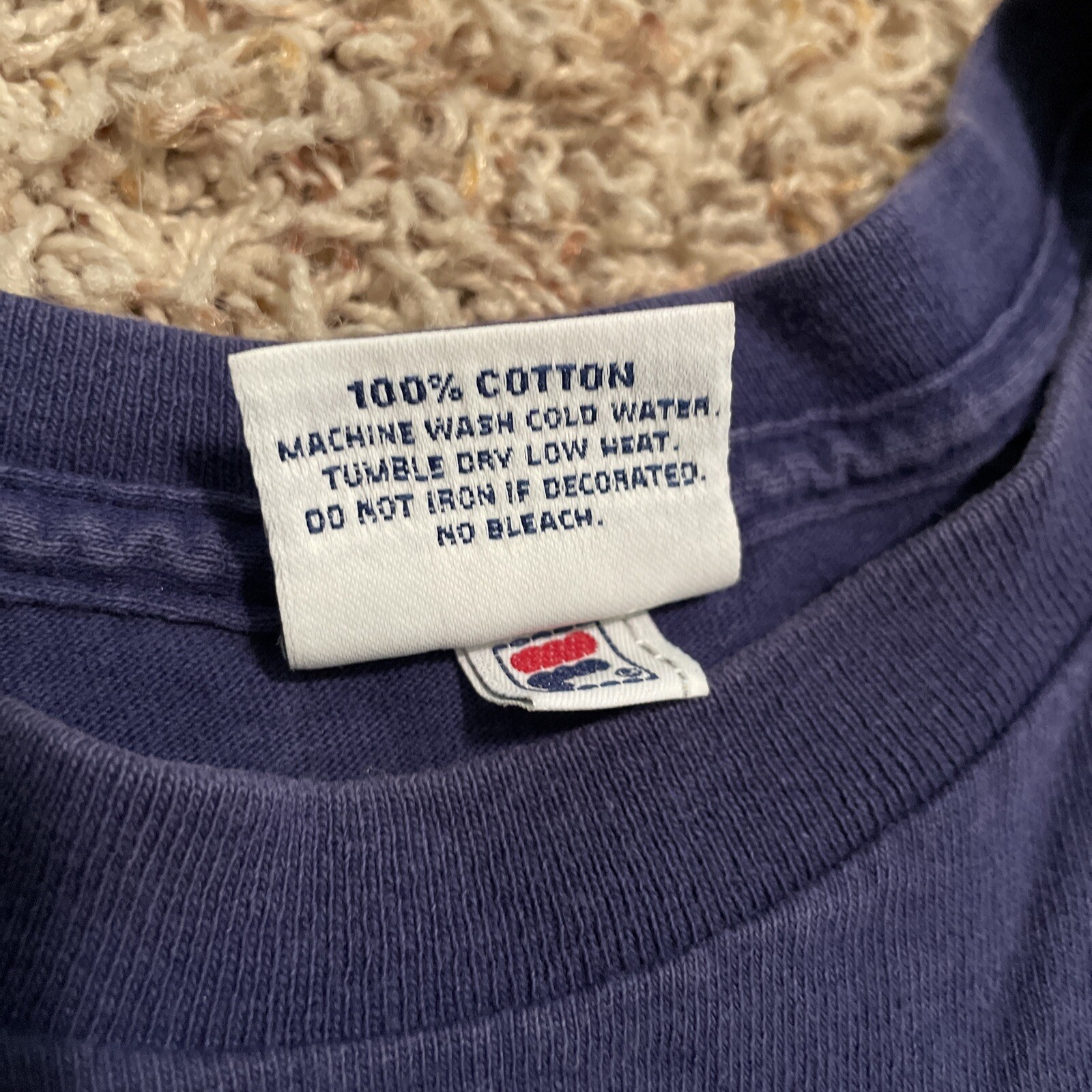 T shirt vintage Fila sbiadita blu navy taglia large made in USA 100% cotone