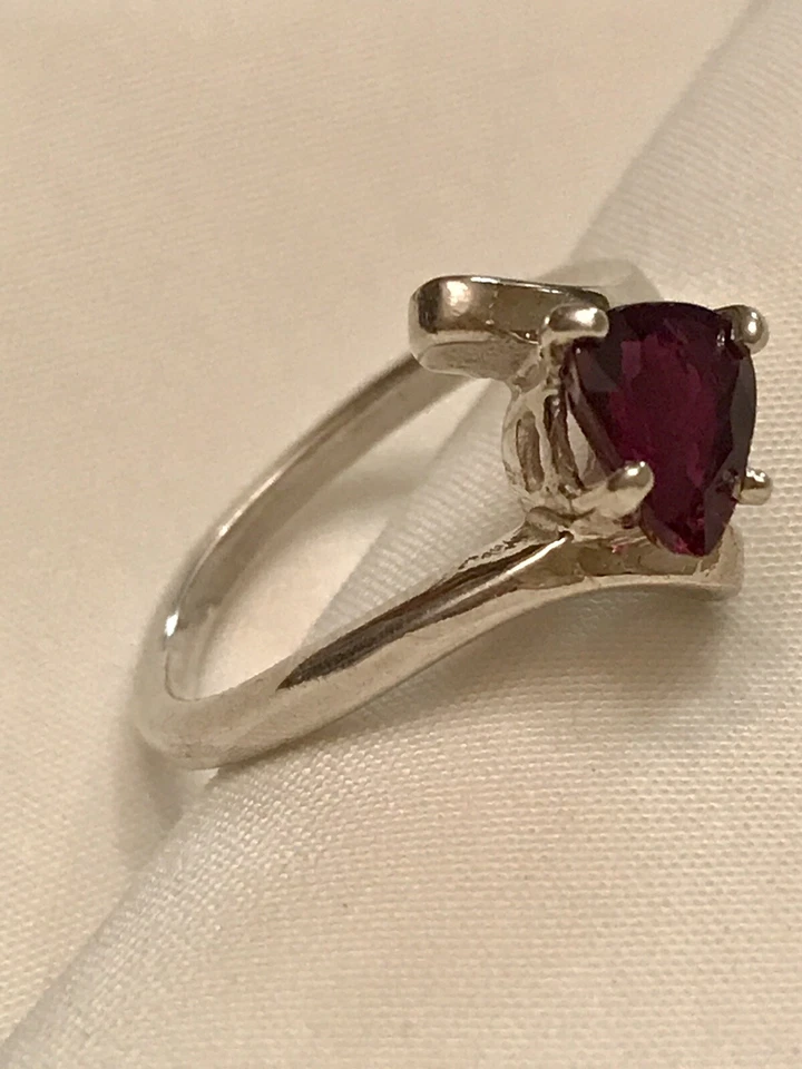 .5 Carat Pear Cut Ruby in 14K Gold Ring Size 6 - Image 4 of 4