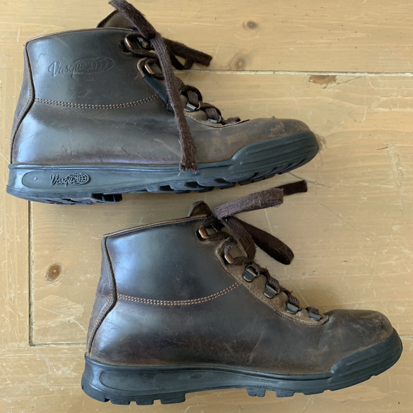 Vintage Vasque GoreTex Skywalk Hiking Boots Distresse… Gem