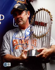 BRUCE BOCHY SIGNED AUTOGRAPHED 8x10 PHOTO GIANTS WORLD SERIES RARE BECKETT BAS
