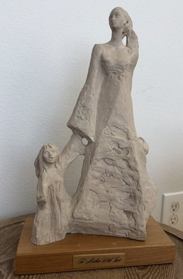 Large 16  Vintage Austin Prod 1978 LeClerc Mother Child Sculpture w Base