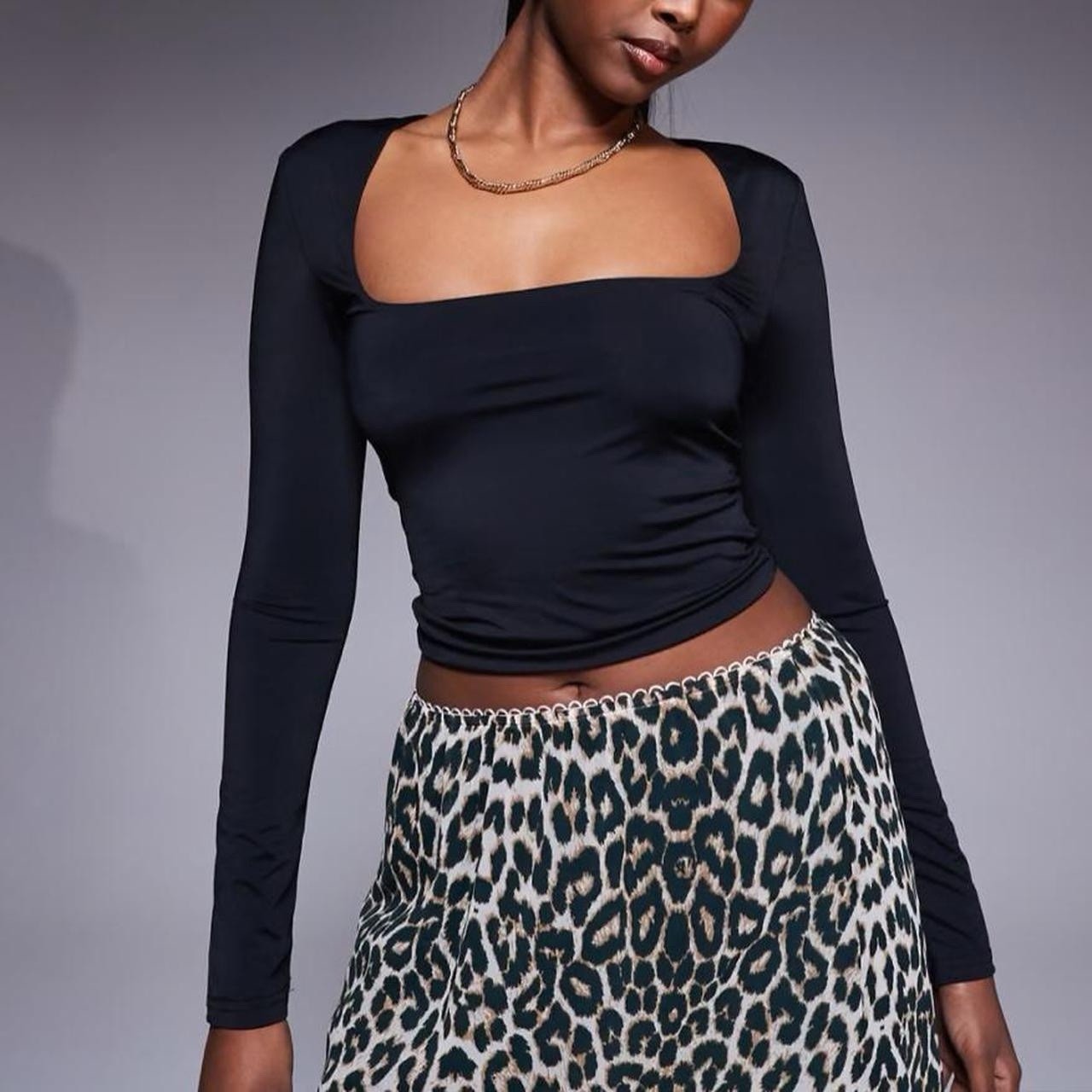 Princess Polly double layered slinky square neck long sleeve crop top  Size 8
