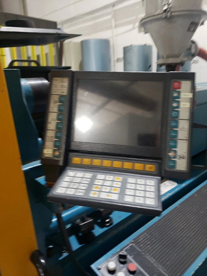 Moldeo por inyección de plástico Boy 80 toneladas Foto 3 de 4