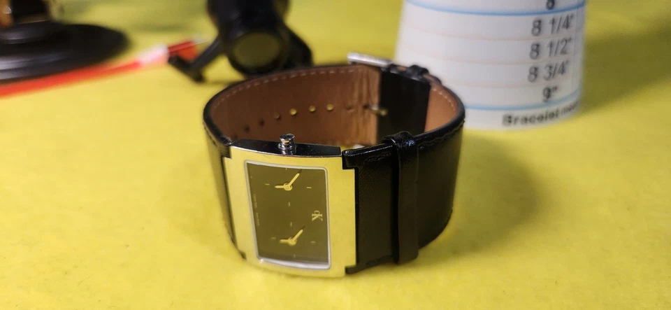 Calvin Klein K04201 30mm swiss made watch - Image 2 of 4