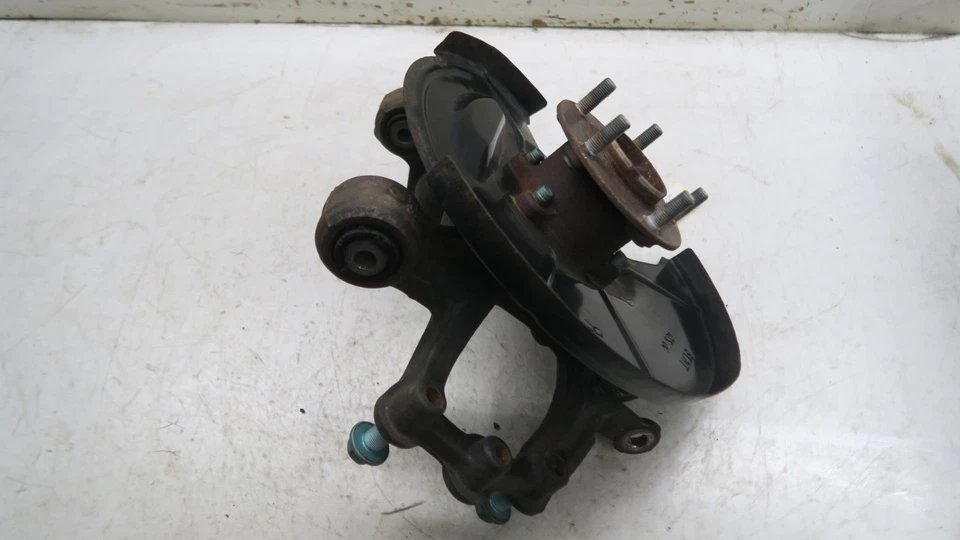 Mazda CX-9 2017-2023 OEM husillo trasero derecho cojinete de buje de nudillo Foto 3 de 4