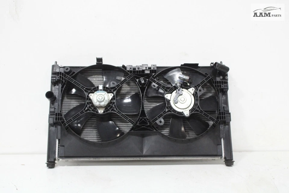 21-23 MITSUBISHI OUTLANDER SPORT RADIADOR DE REFRIGERACIÓN CON CONDENSADOR Y CUBIERTA DE VENTILADOR OEM Foto 2 de 4