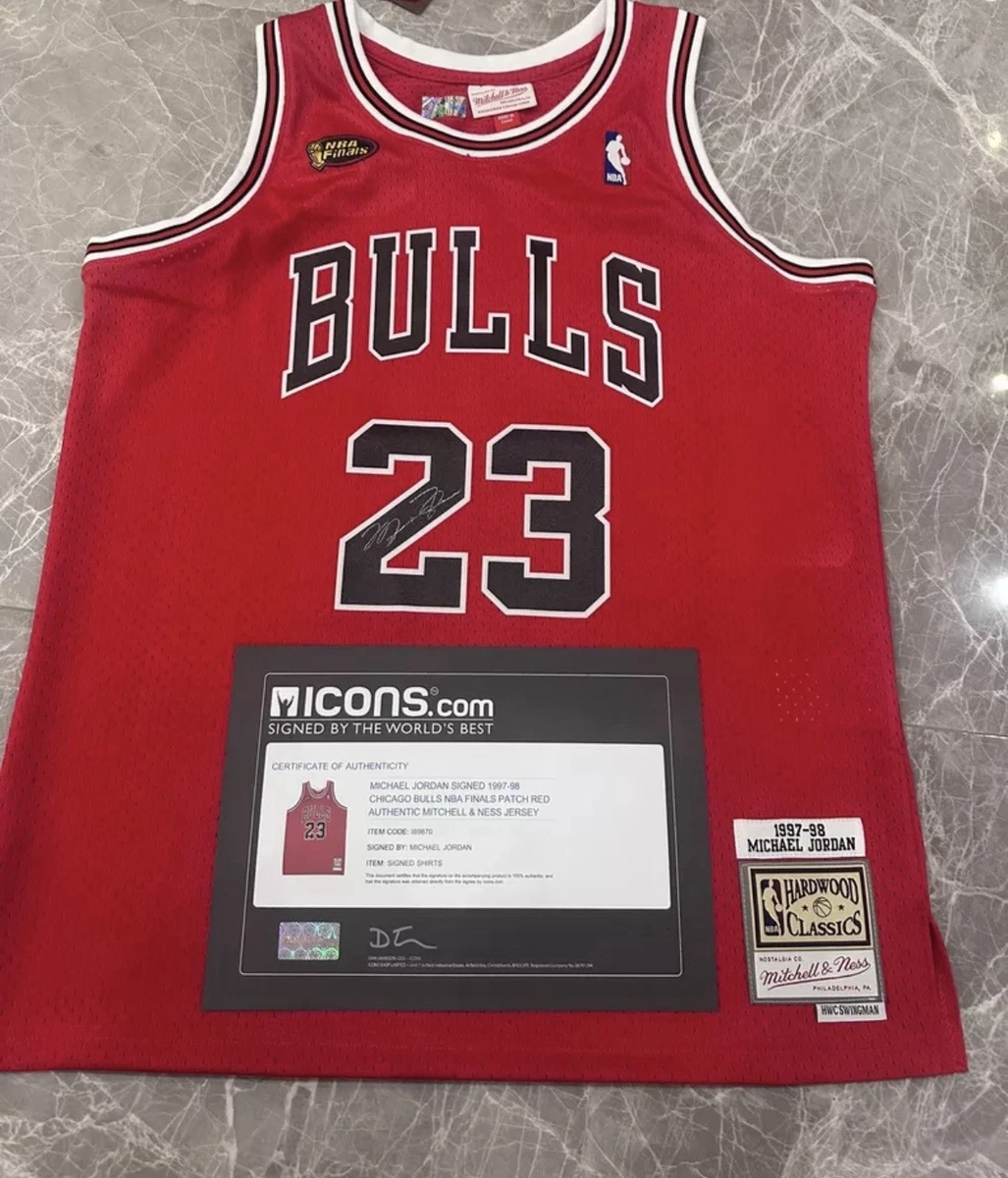 Preços baixos em Michael Jordan Chicago Bulls NBA Camisas Original
