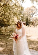 Davids Bridal Wedding Dress Size 18. Worn One Time. Zipper Is On The Side.