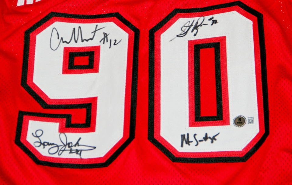 Camiseta 1990 UNLV assinada Johnson Augmon Hunt Scurry Beckett BAS - Imagem 2 de 3