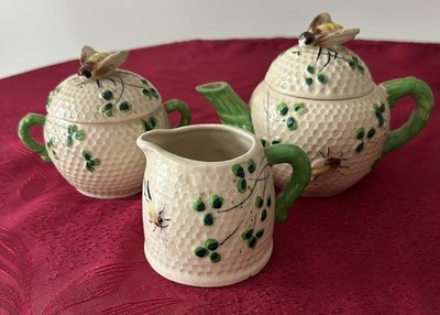 Vintage Bee Honeycomb Tea Set Teapot Sugar Bowl Creamer Clover Cottageware 5 Pcs