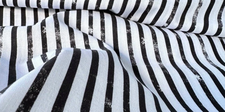 Tela Dear Stella algodón negro blanco a rayas desgastadas FQ HY BTY por yarda Foto 2 de 4