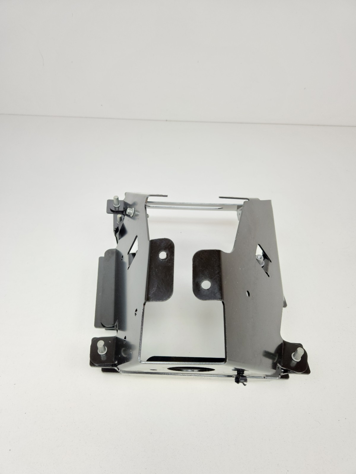 2015-2017 MCLAREN 675LT RIGHT PASSENGER SIDE FLOOR BRACKET MOUNT SUPPORT OEM 