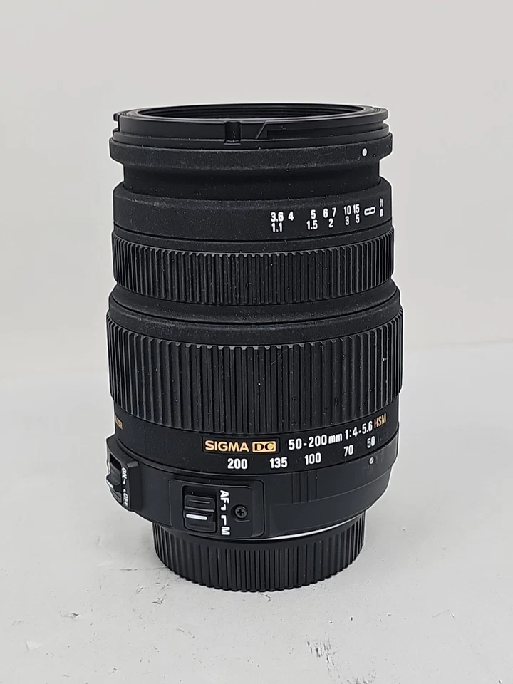 Sigma DC 50-200mm f/4.0-5.6 HSM Camera Lens For Nikon  - Image 2 of 4