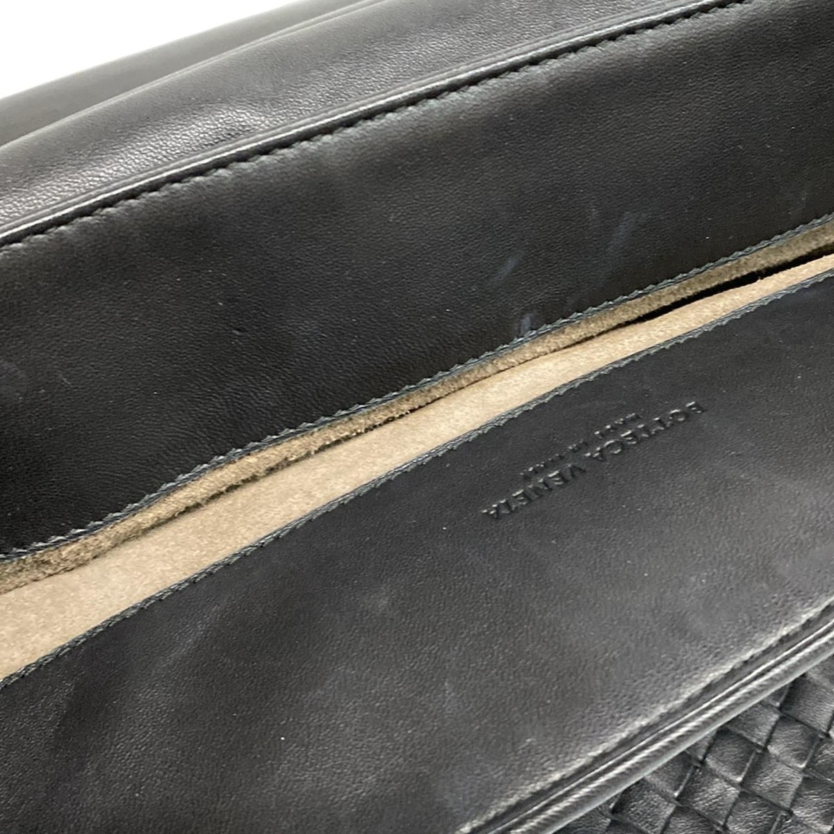 BOTTEGA VENETA Intrecciato - Black Leather B********* Handbag thumbnail 15