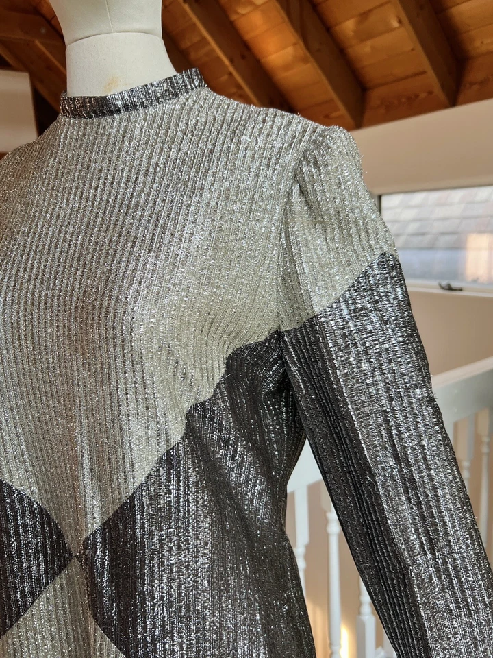 Vestido de fiesta vintage Lilli Diamond años 70 geométrico plata bronce talla grande  Foto 4 de 4