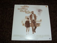 A PERFECT WORLD- Subtitles are not in ENGLISH - PO - LD407 - 2 LD Set -1993