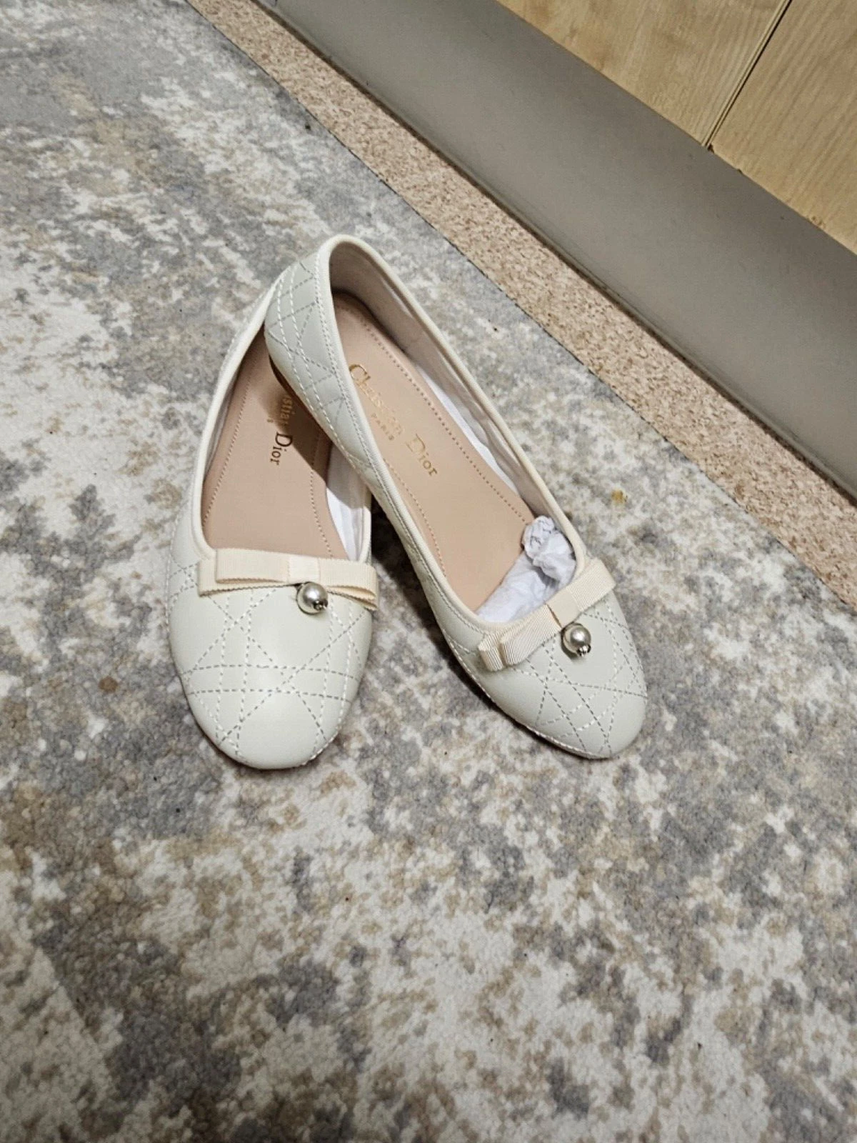 CHRISTIAN DIOR PARIS AUTHENTIQUES CHAUSSURES EN CUIR POUR FEMMES ÉTONNANTES pointure : EU38D, UK5D