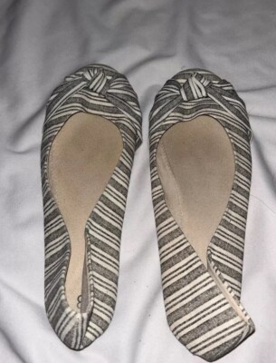 Time & Tru Size 8 Women s Black & White Striped Bows Slip On Round Toe Flats