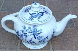blue danube teapot