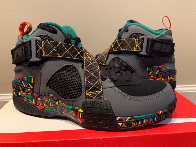 Nike Air Raid Urban Jungle Peace Mens 642330 003 Grey Basketball