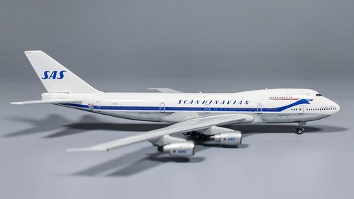 Phoenix 11871 SAS Scandinavian Airline Boeing 747-200 LN-RNA Diecast 1/400 Model - Picture 6 of 9