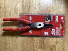 Milwaukee 48-22-6101 Comfort Grip 8 Inch Long Nose Pliers. FAST SHIPPING
