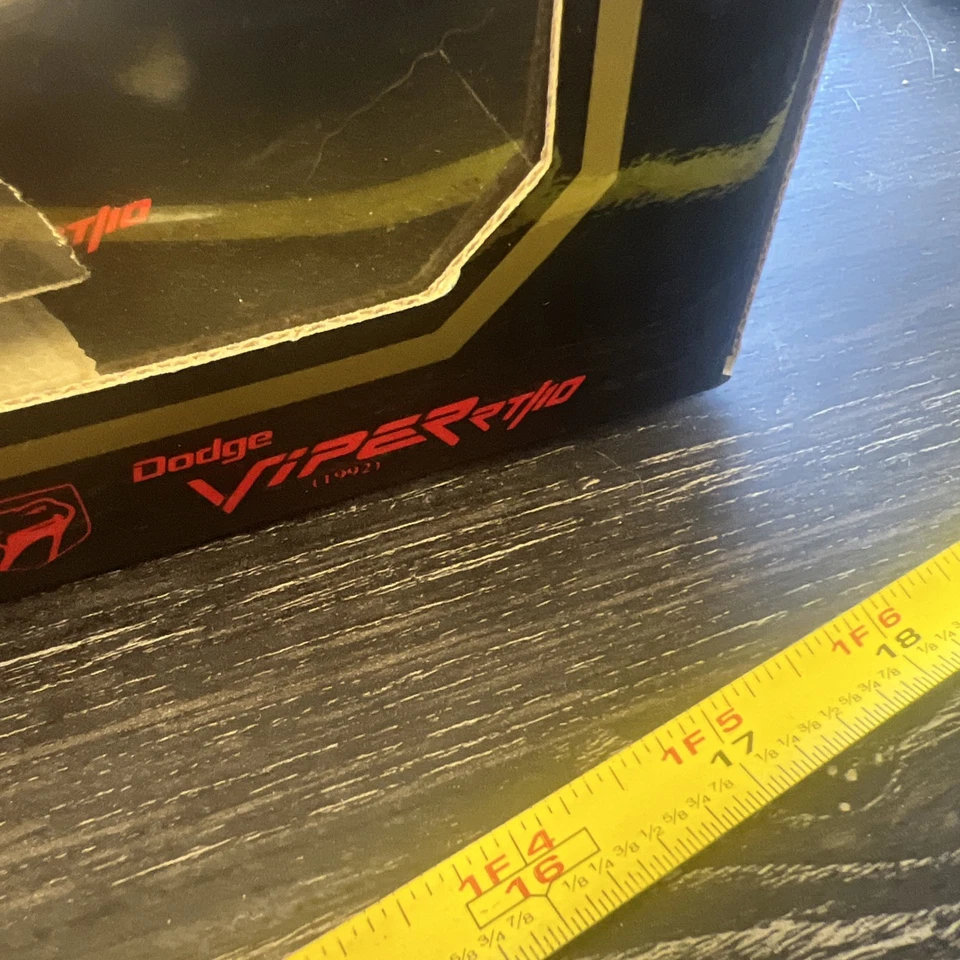 Dodge Viper RT/10 1992 convertible escala 1/18 modelo Burago Diamonds Cod 3025 de colección Foto 4 de 4